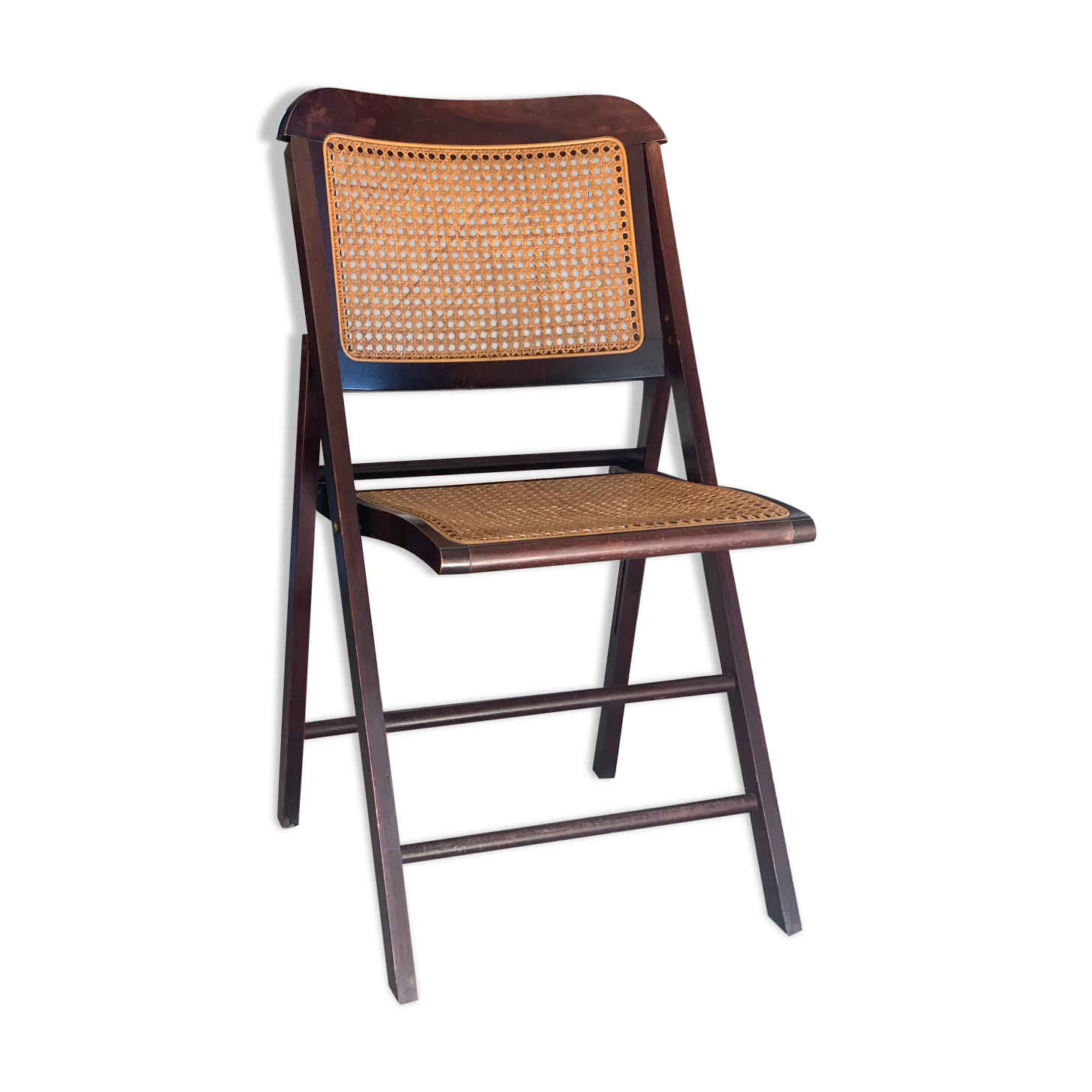 Canned folding chair