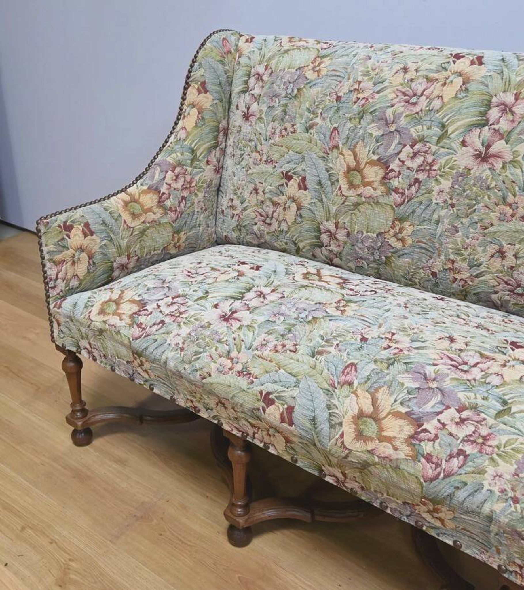 Important Estate Bench with Floral Fabric, Louis XIV Period – Early 18th Century