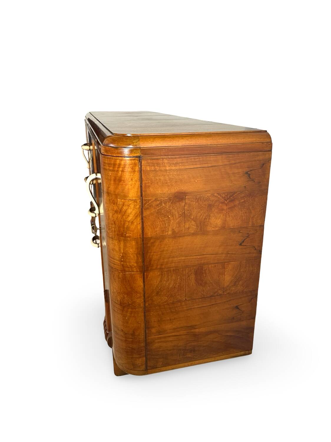 Buffet en noyer Art déco italien, de grande qualité.