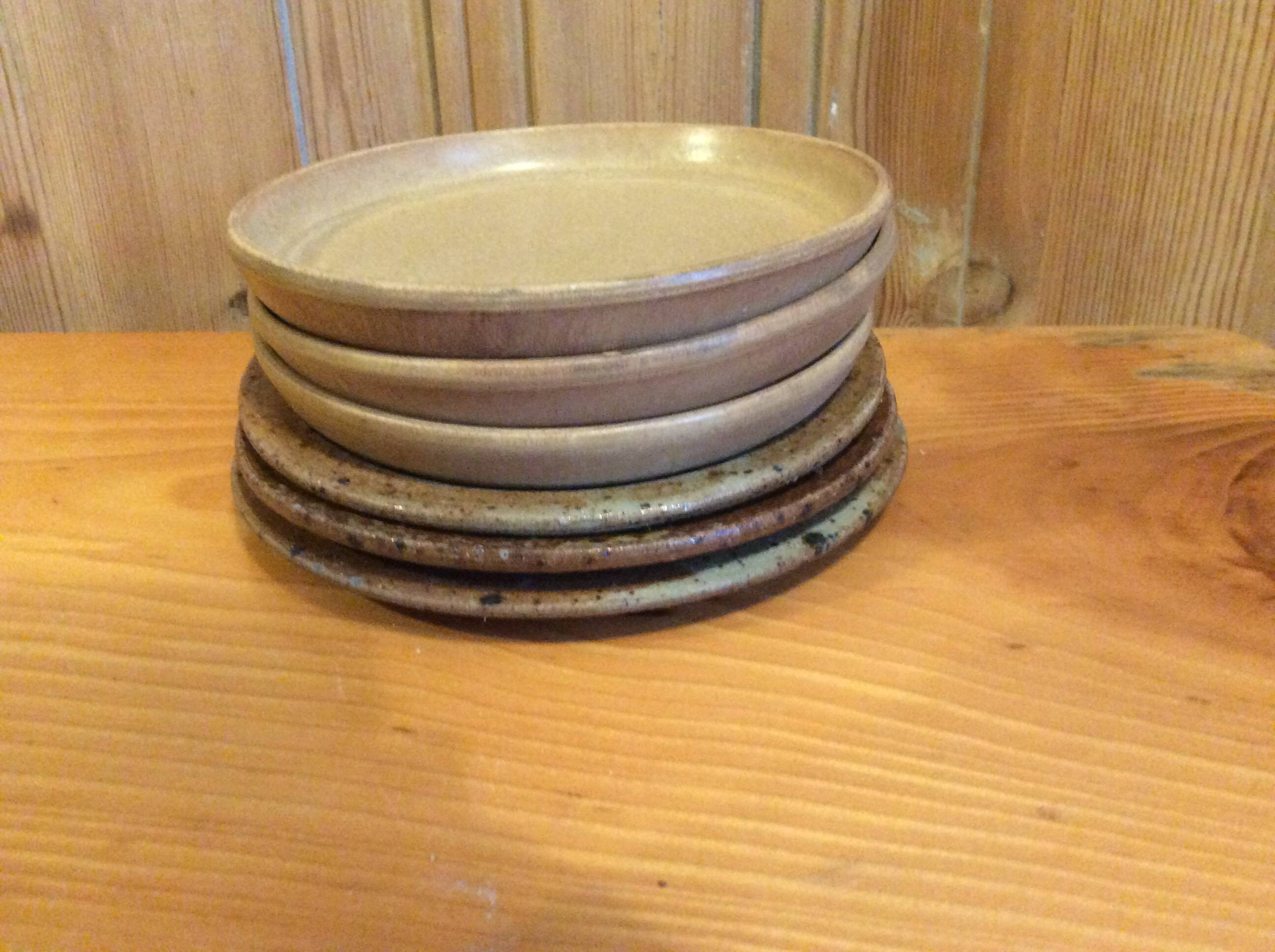 6 stoneware dessert plates