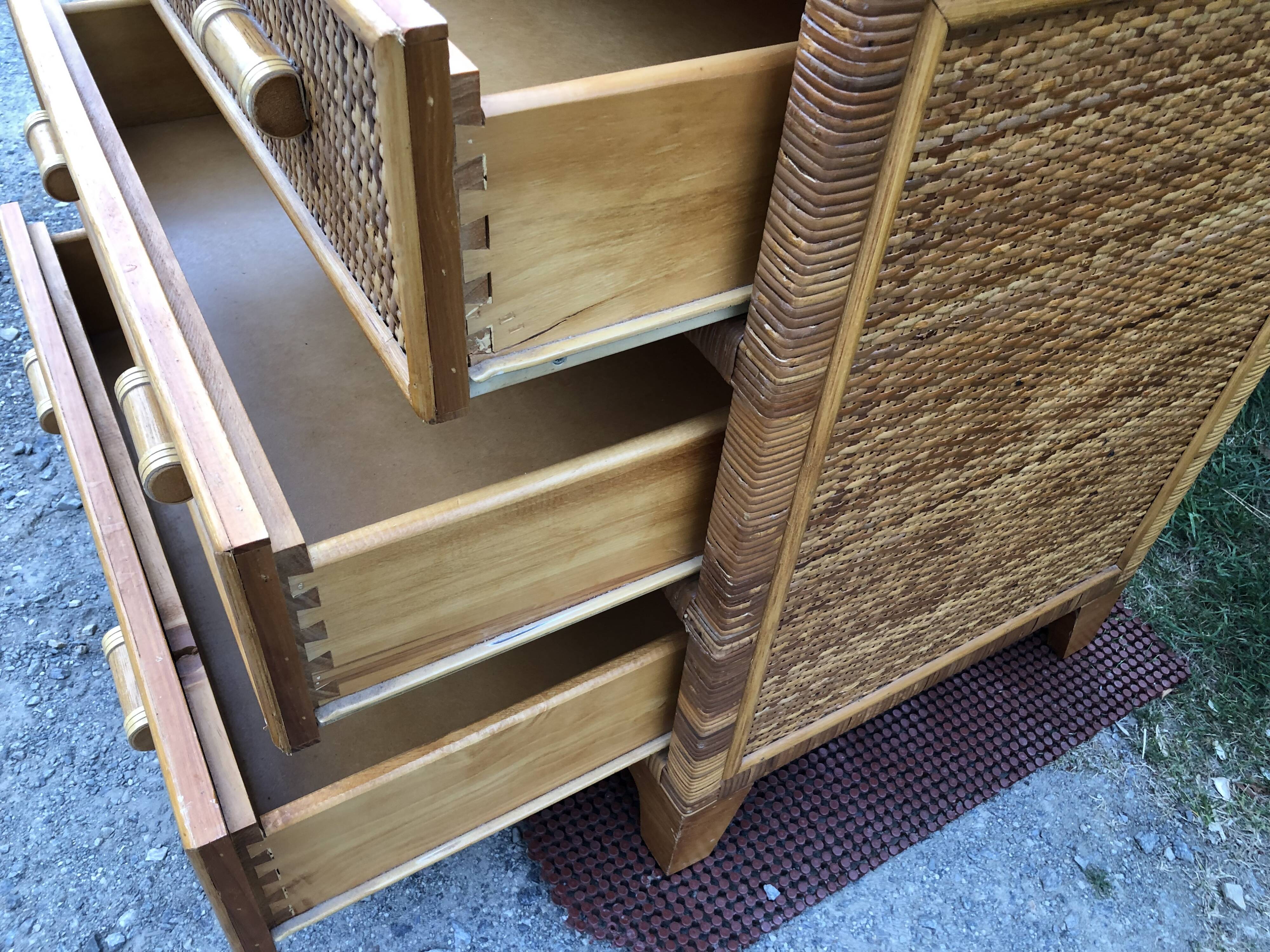 Vintage rattan chest of drawers has 3 drawers.