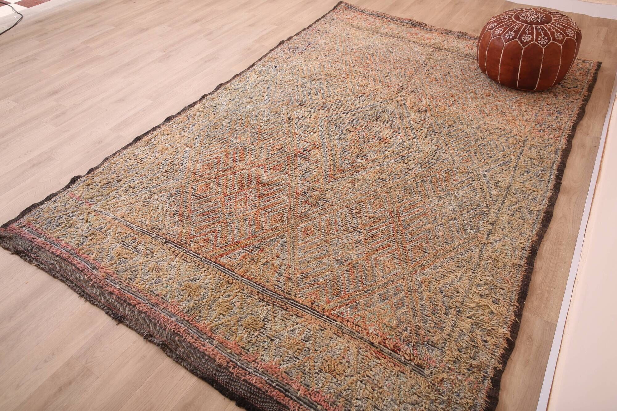 Vintage Moroccan Rug 179 x 276 cm, Berber Wool Rug Handmade, Bohemian Rug