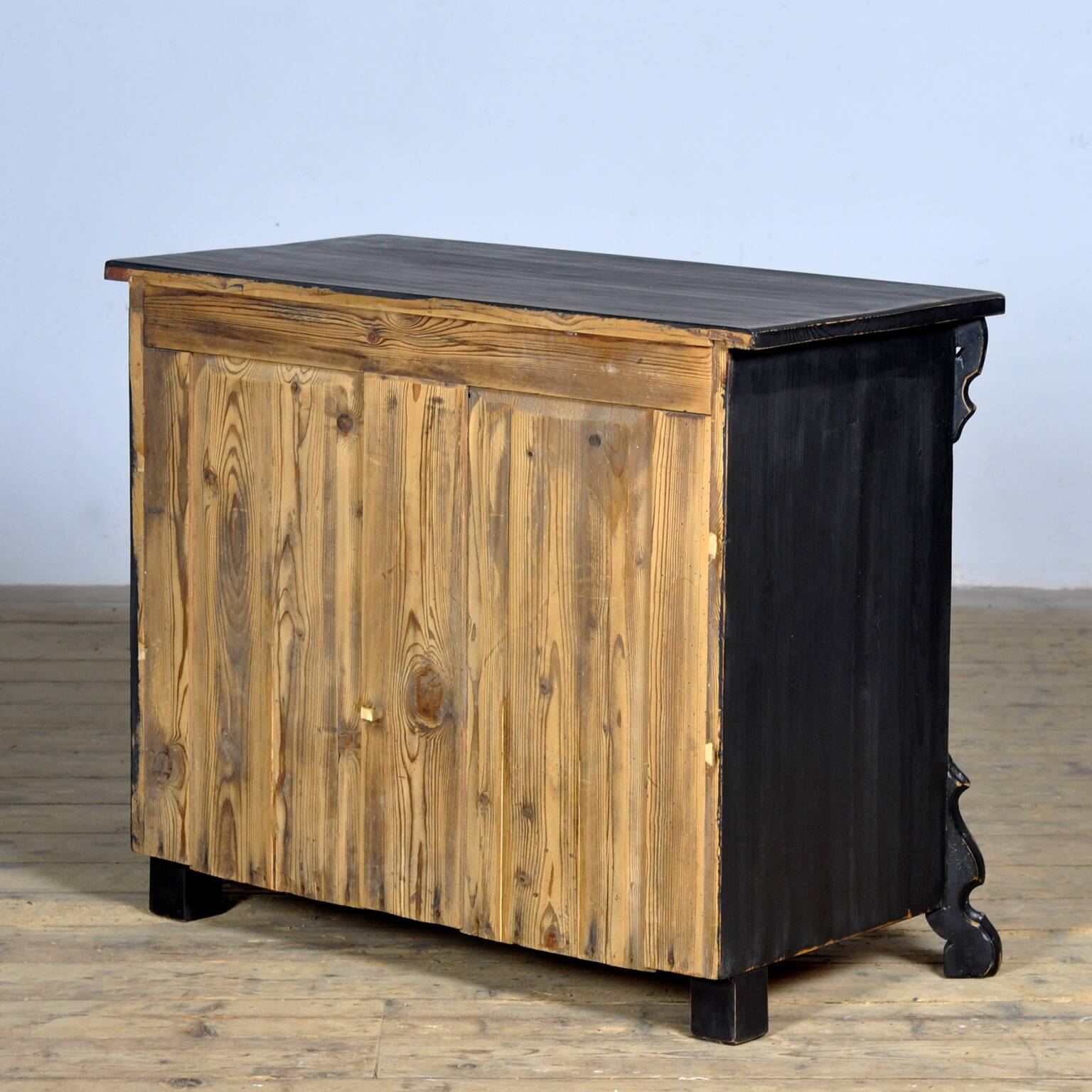 Oak and pine Chest of drawers, 1910s