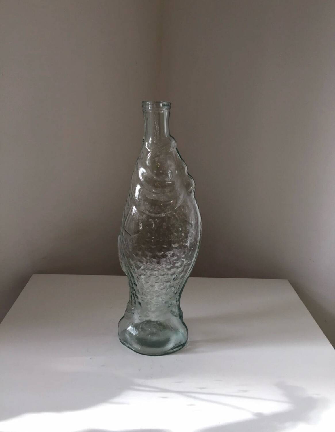 Bouteille pichet en verre poisson carpe vintage