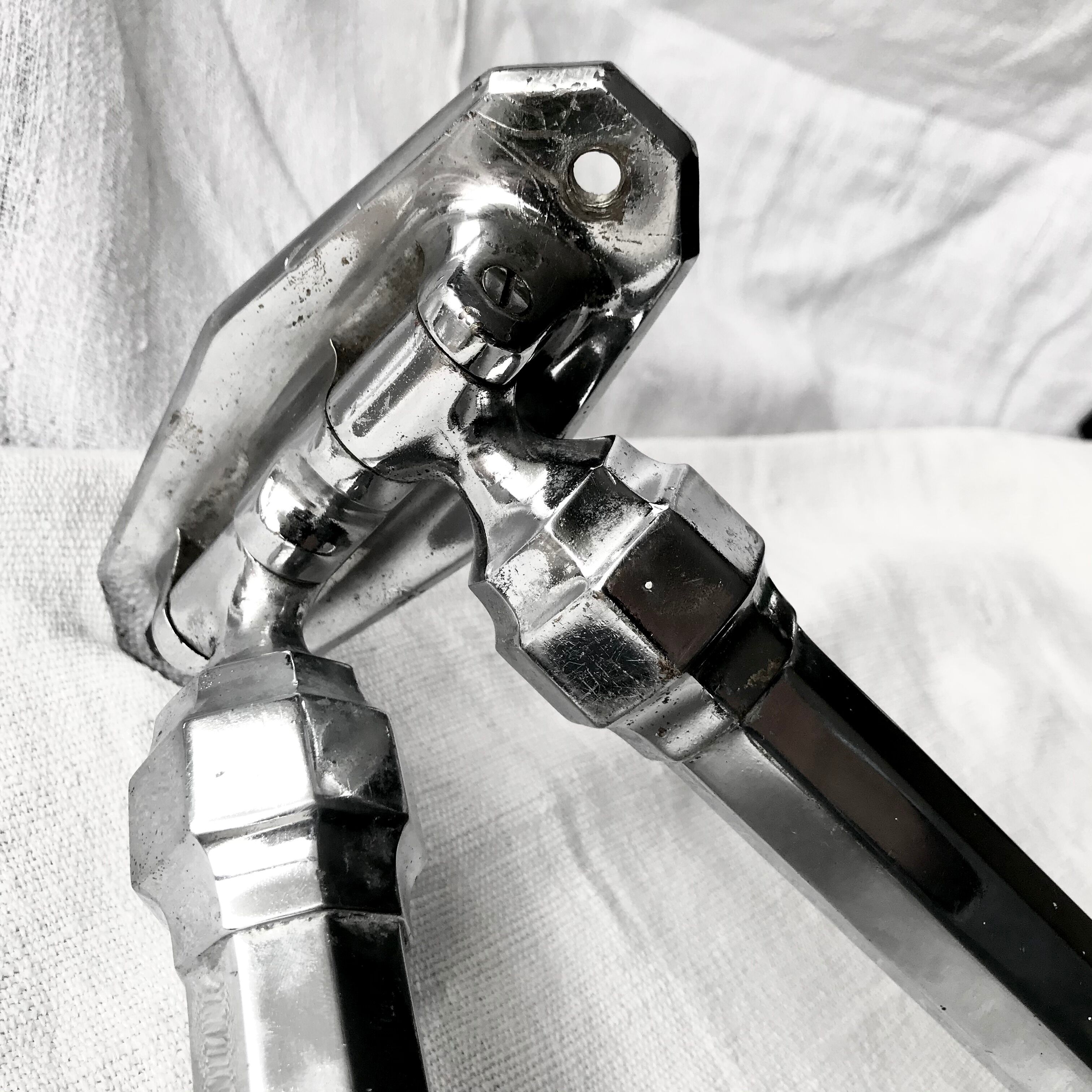 Towel rack chrome art deco 1930 old bathroom