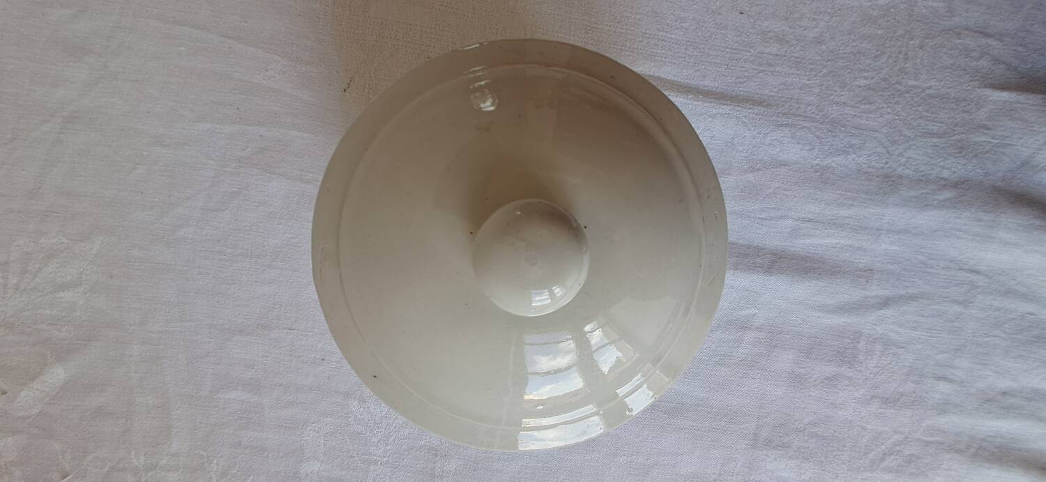 Small vintage ceramic vegetable dish