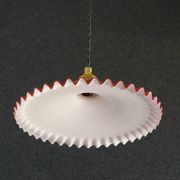 Suspension en verre ancien peint rouge  et blanc. douille et cable neuf