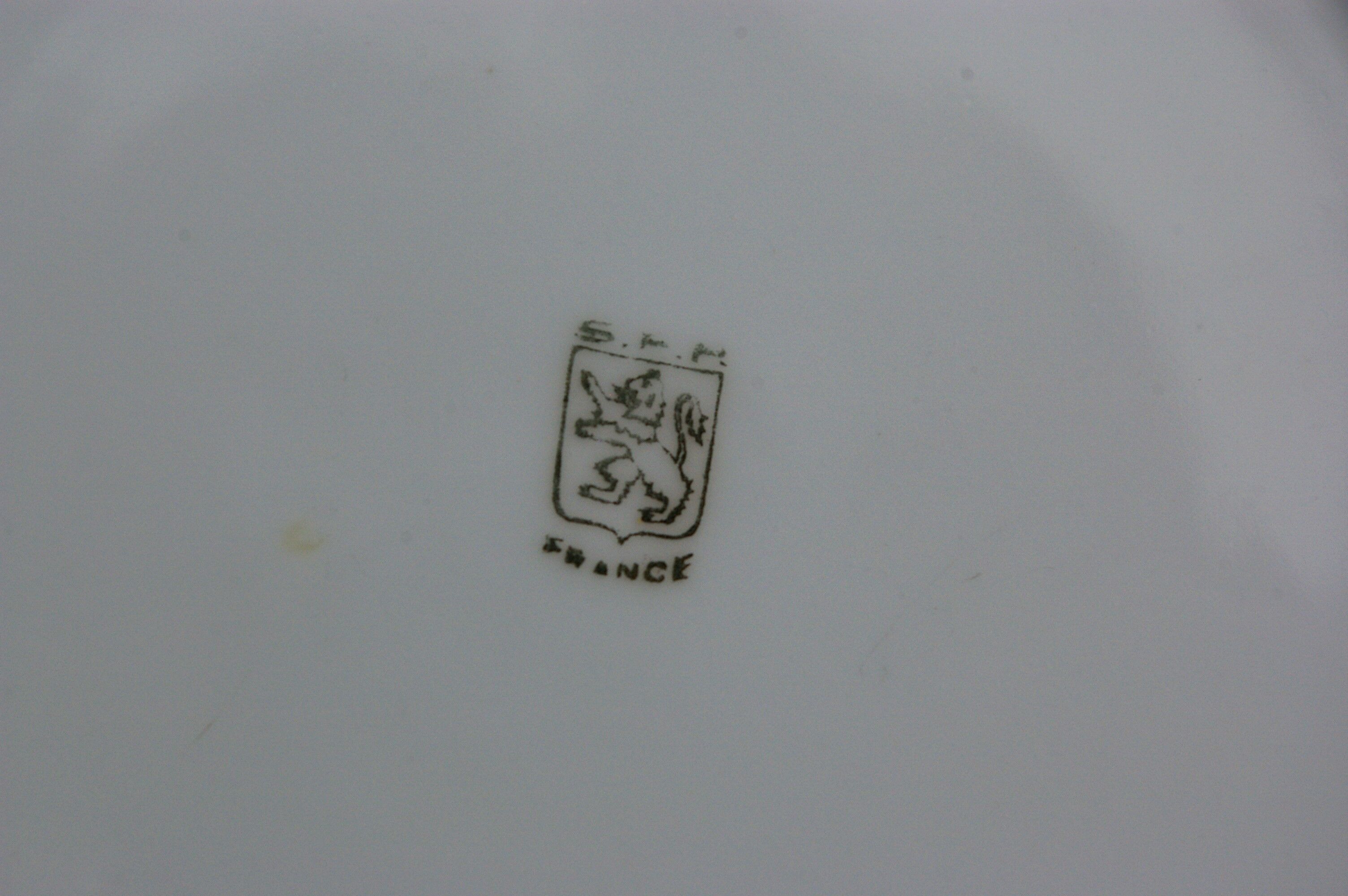 11 Dessert Plates in White Porcelain and Art Deco Gold