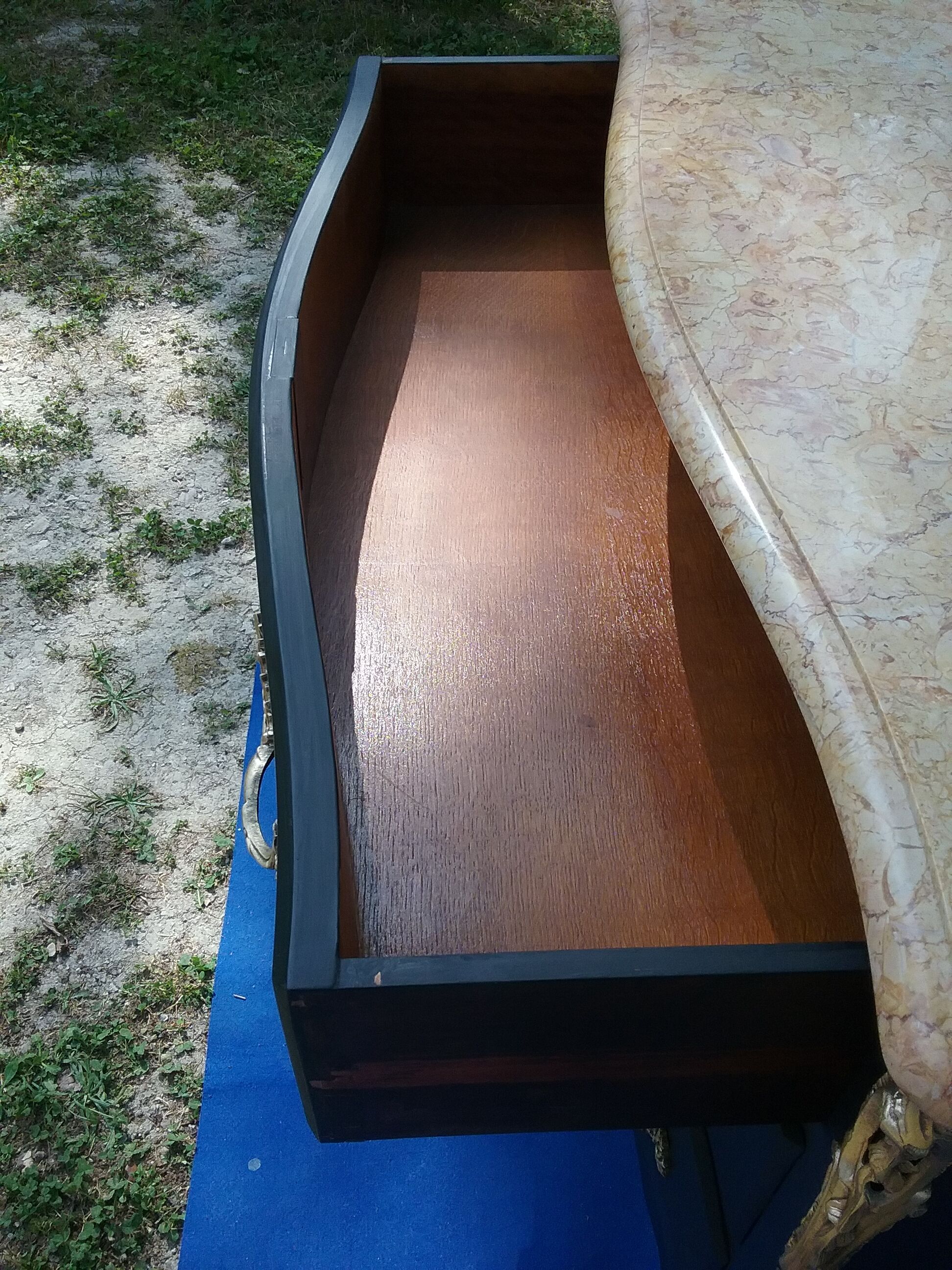 Black dresser style Louis XV