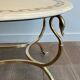 Table basse ronde Maison Jansen de style néoclassique en laiton à cols et pattes de cygnes et plateau de marbre incrusté de laiton
