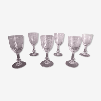 6 verres à liqueur cristal St Louis motifs ciselés non signés Haut. 12 cm