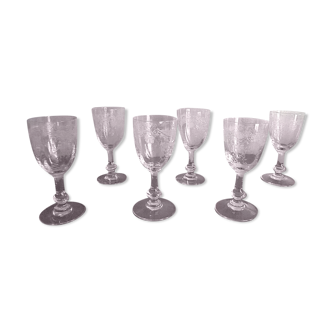 6 verres à liqueur cristal St Louis motifs ciselés non signés Haut. 12 cm