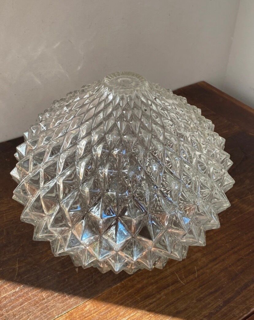 Globe en verre, pointe de diamant