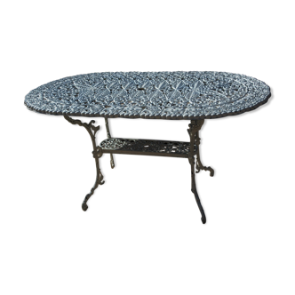 Aluminum cast iron garden table