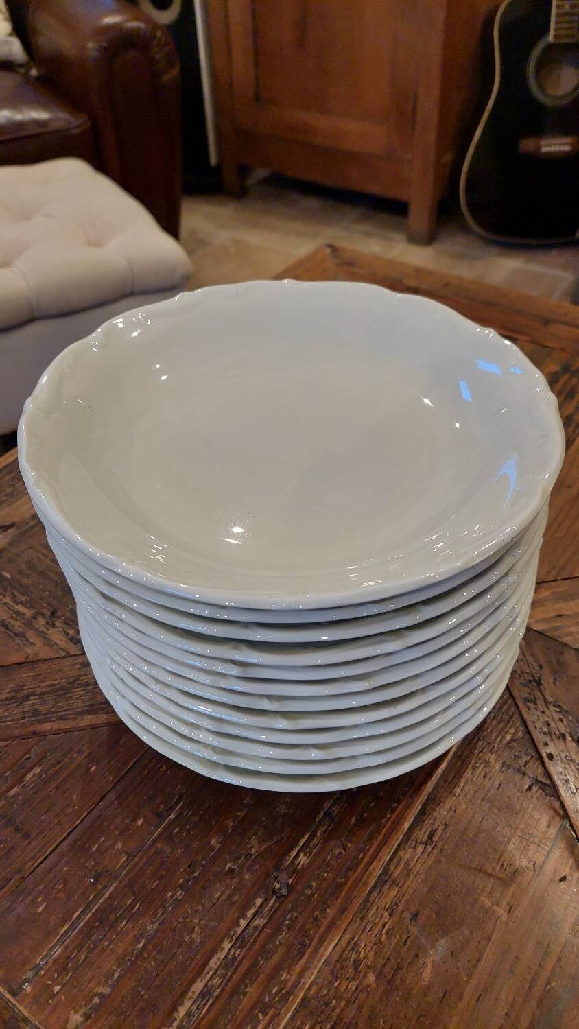 Set of 12 Sologne Larchevêque porcelain plates