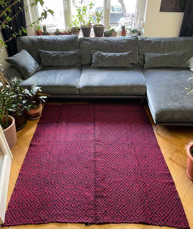 Romanian carpet made by hand in wool
