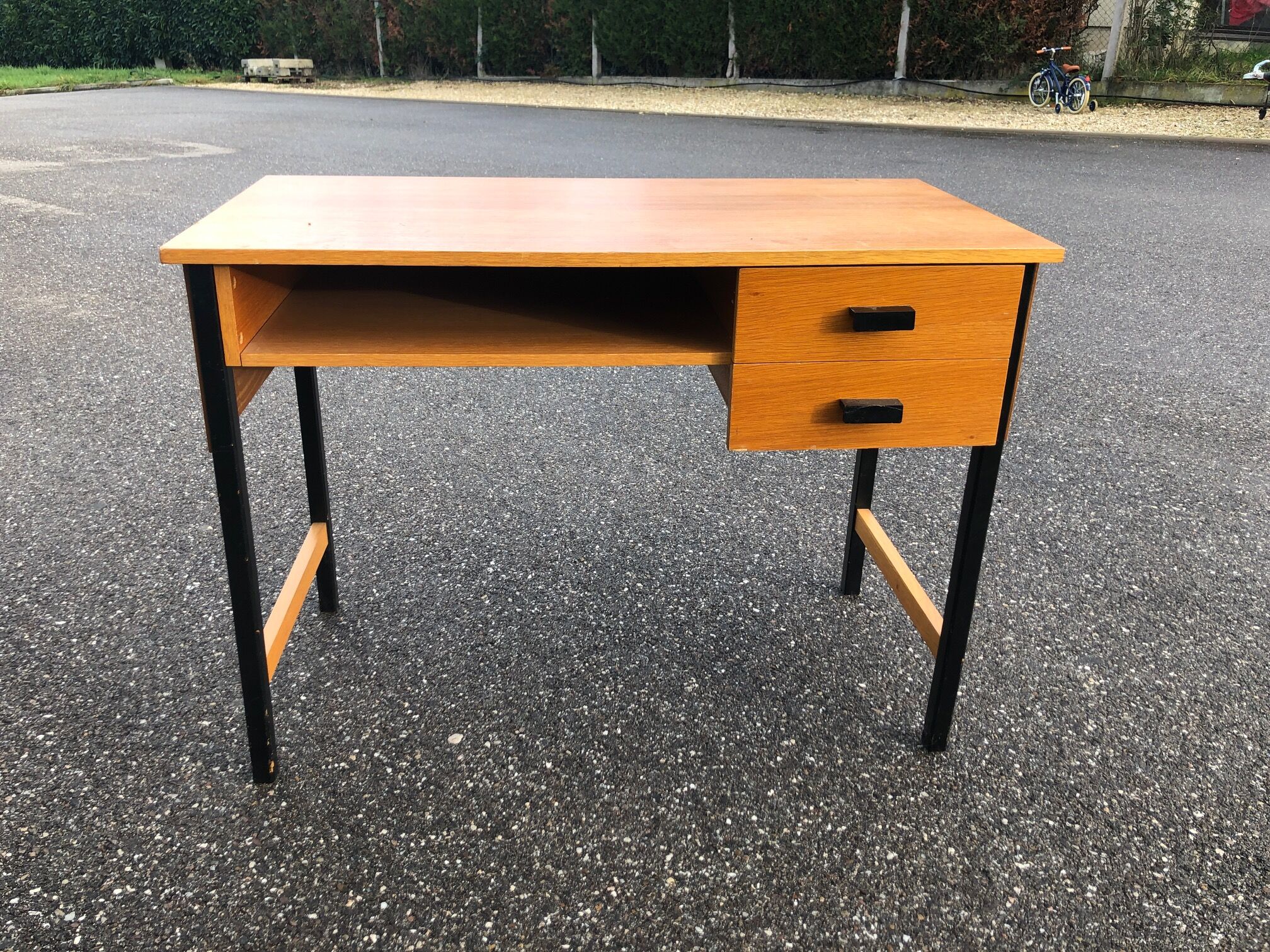 Oak desk from the 1950s