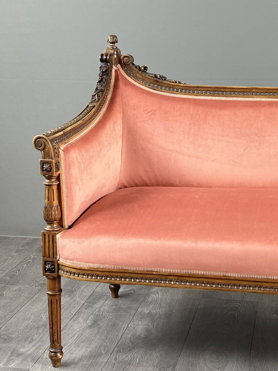 Louis XVI style canapé in carved wood and velvet, 20th century