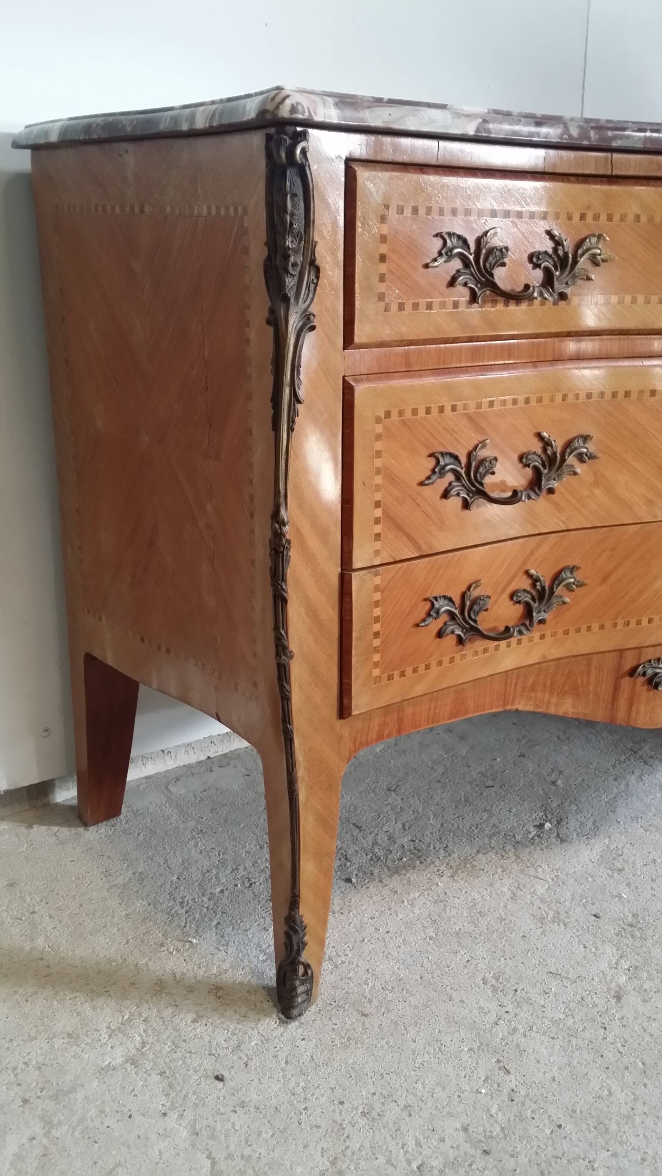 Louis XV chest of drawers