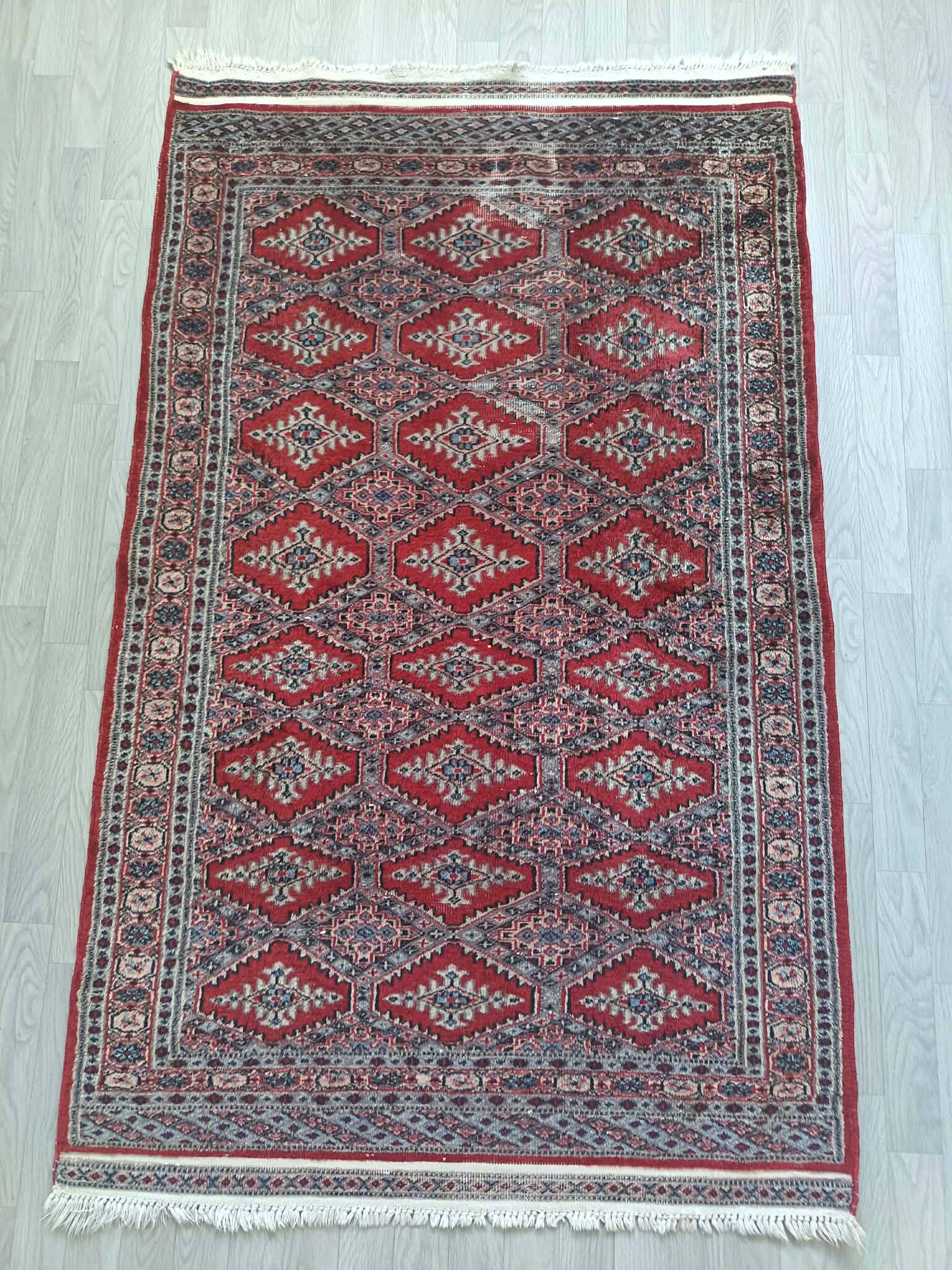 Handmade Pakistani carpet