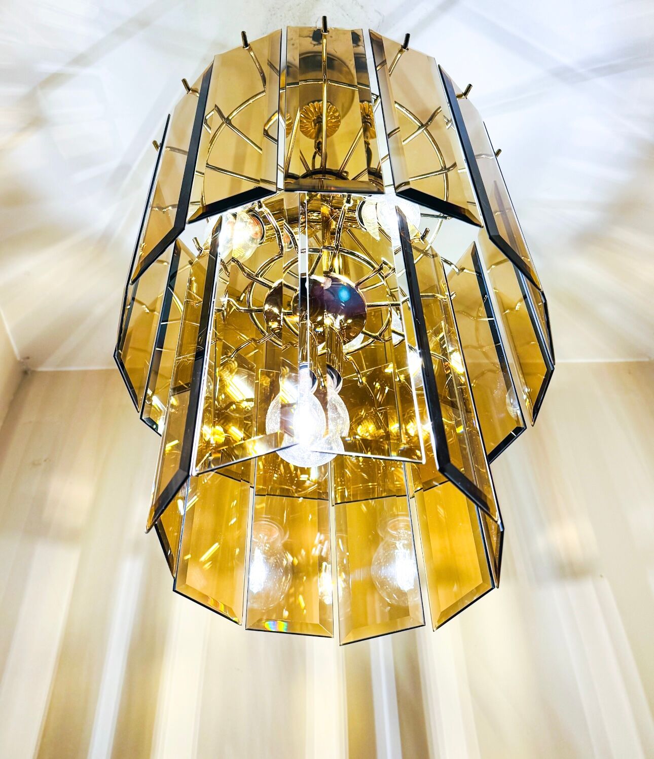 Vintage Italian chandelier design