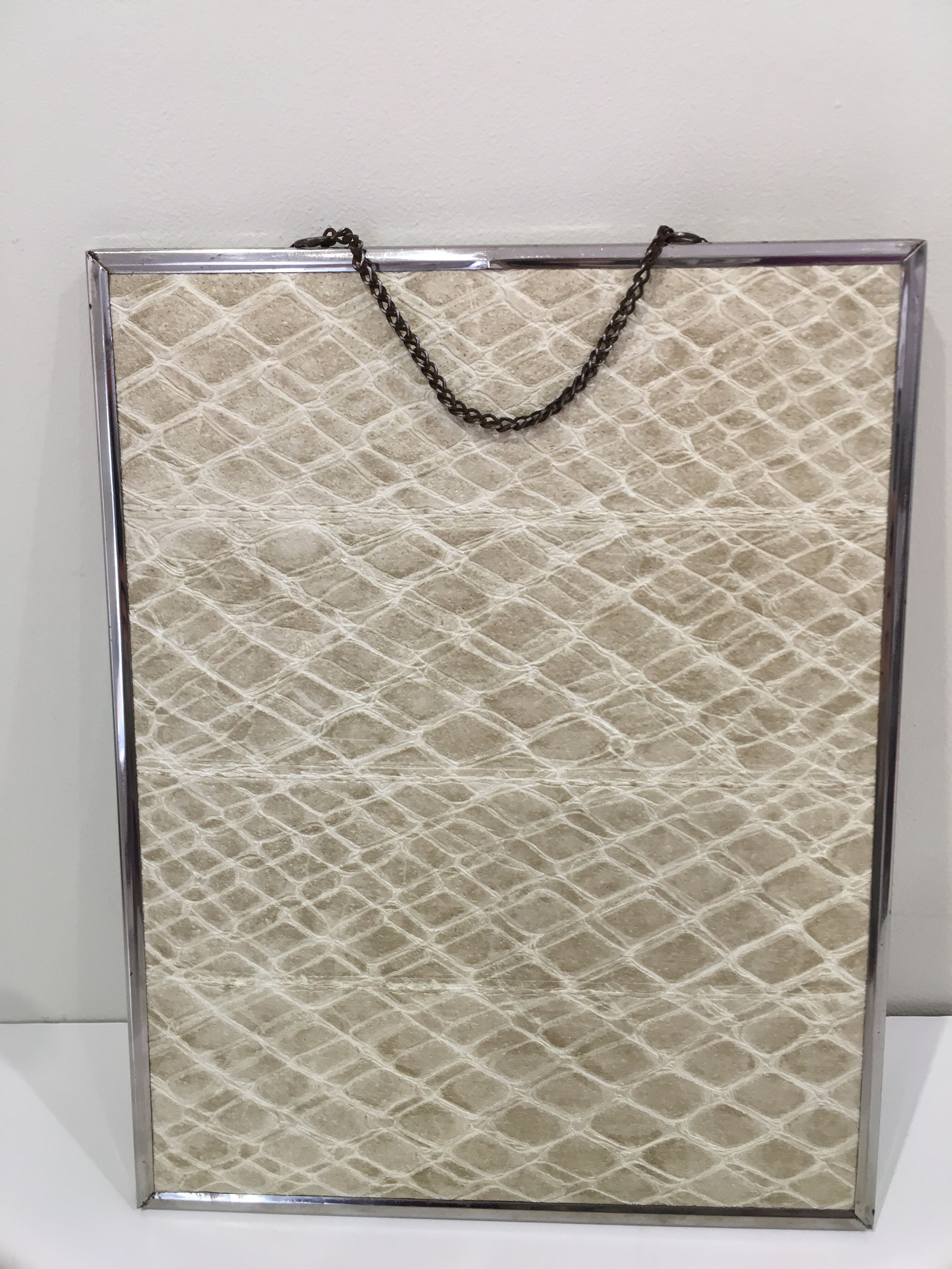 Barber mirror chain 21.50 x 27.50
