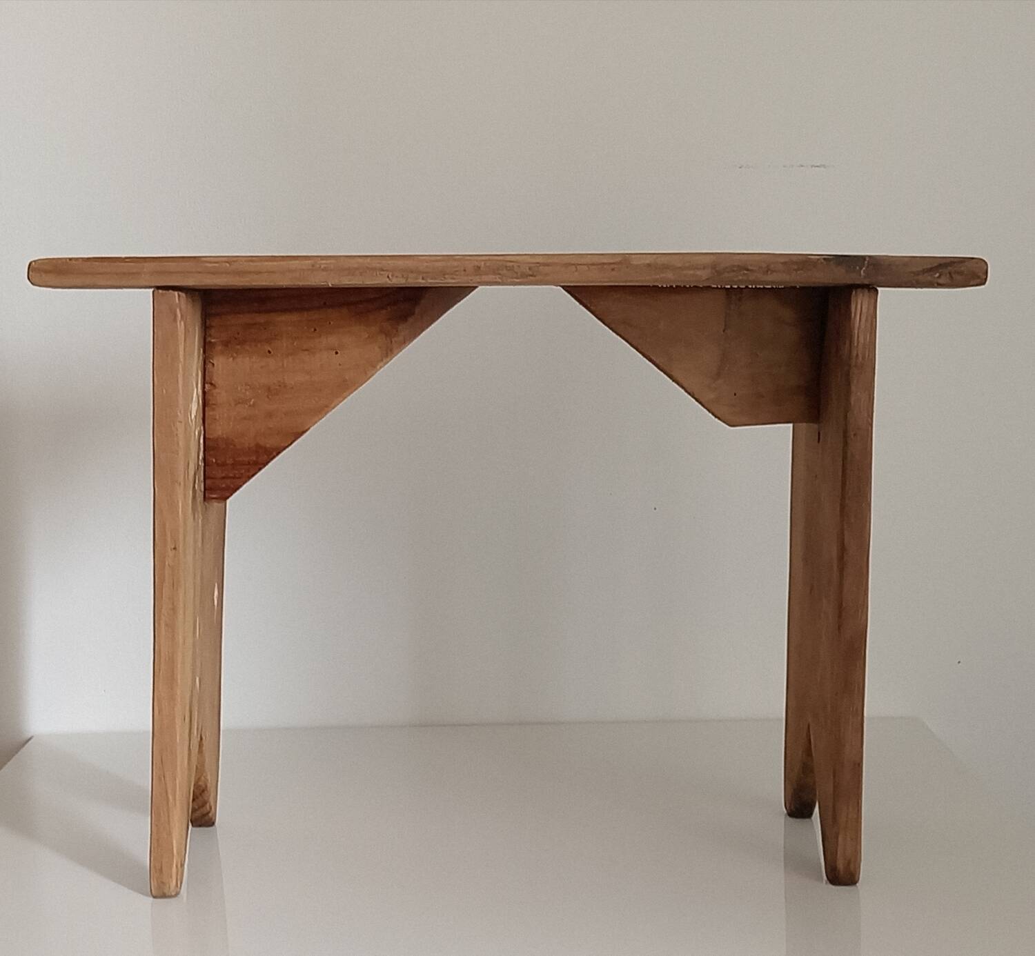 Stool/Farmhouse stool/Plant stand