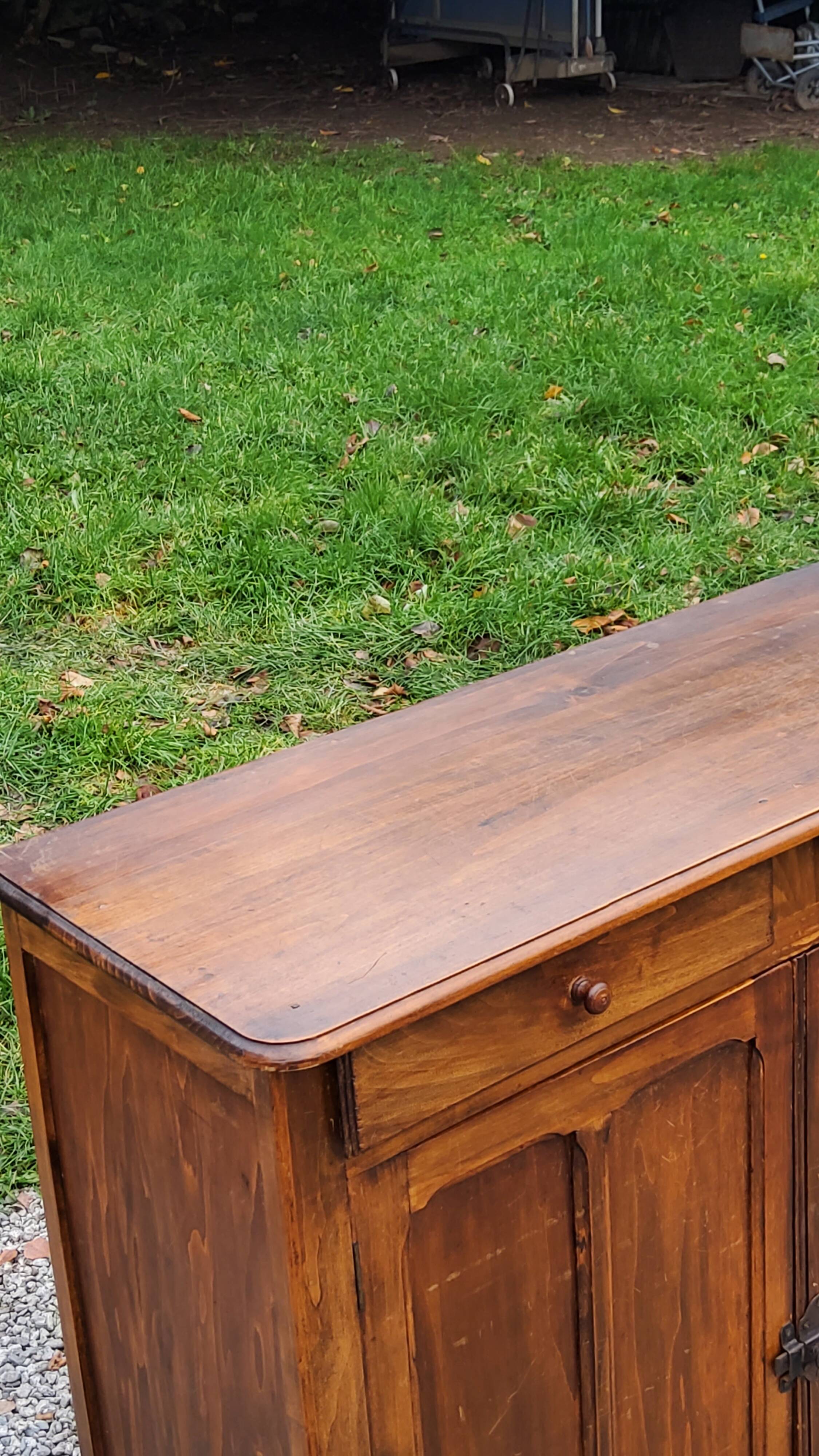 Parisian sideboard from the early 20th century, 2 doors, 2 drawers