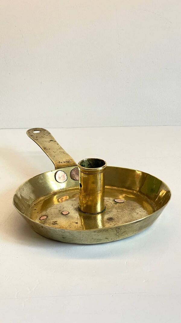 BOUGEOIR à Main BASSE Laiton Massif ANCIEN