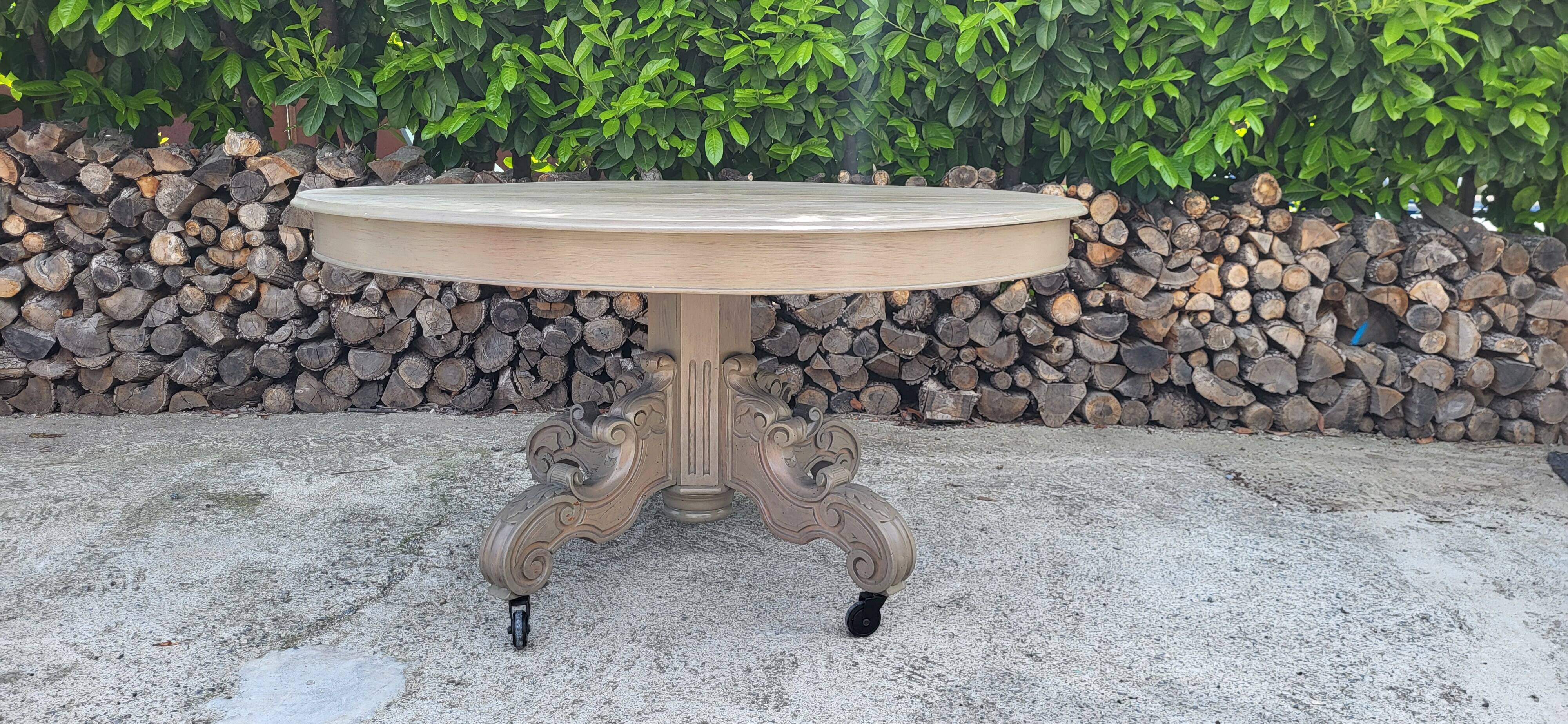 Oval dining table in the Napoleon III style