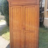 Vintage 2-door wardrobe