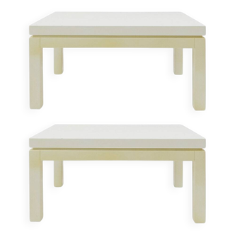 Paire de tables d'appoint laquées blanc crème - années 1980