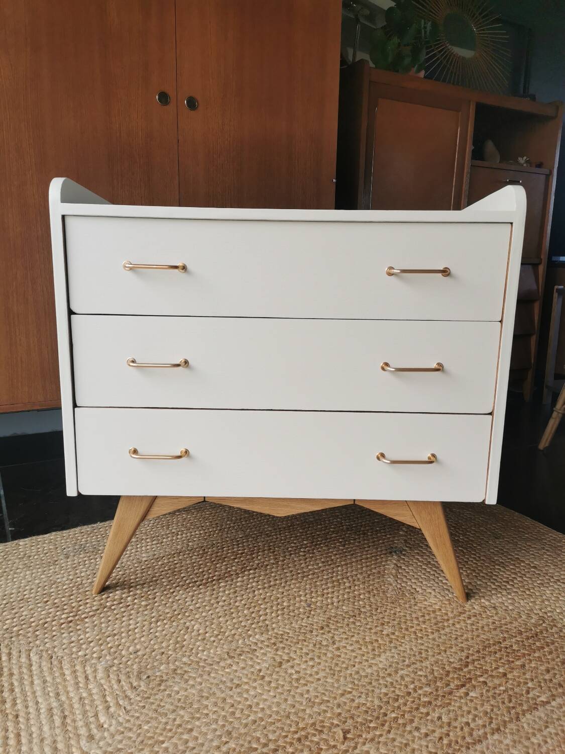Commode vintage pieds compas
