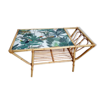 Vintage bamboo/rotin jungle style coffee table with built-in magazine holder