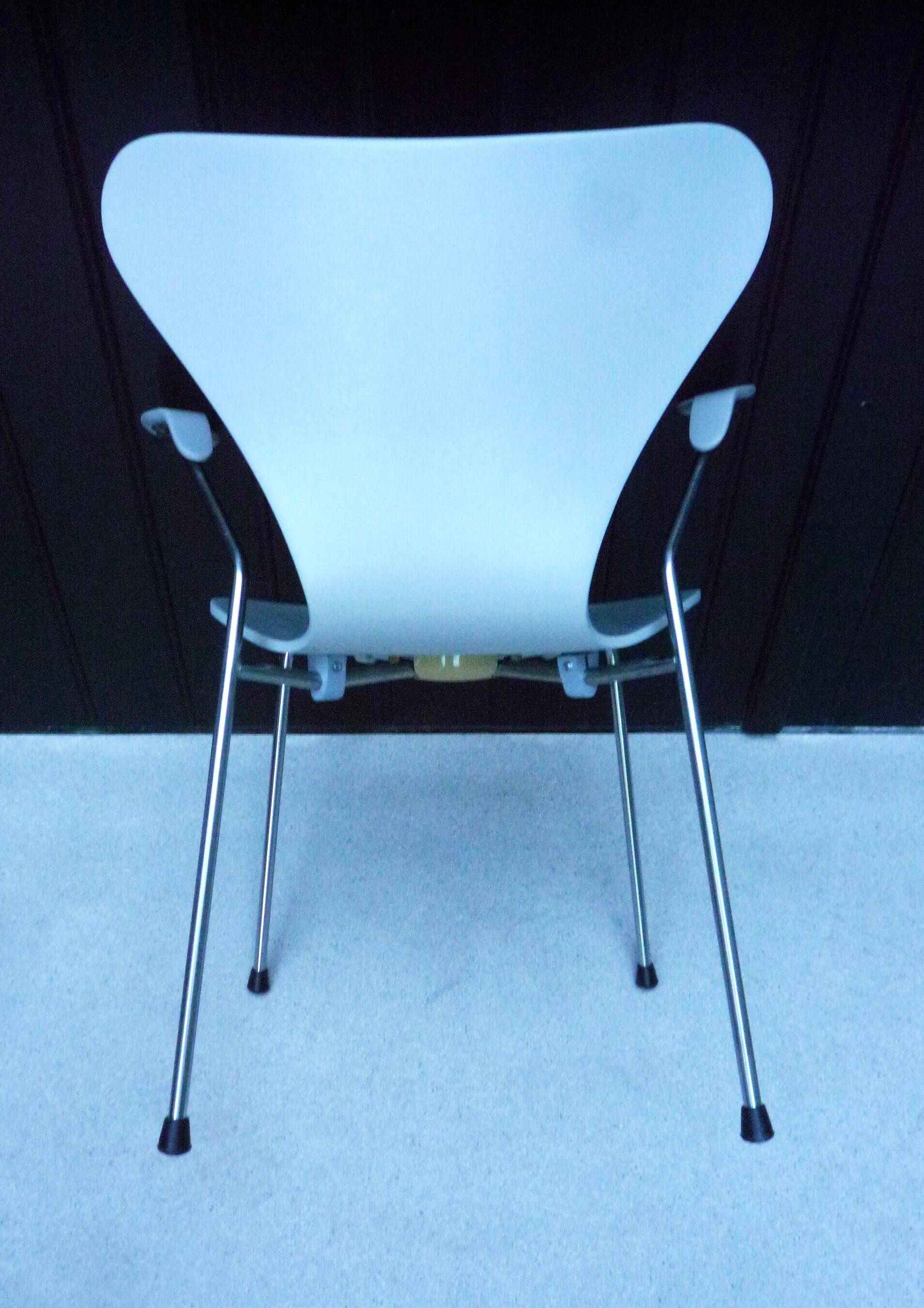 Chair Mod. 3207 Arne Jacobsen GRAY