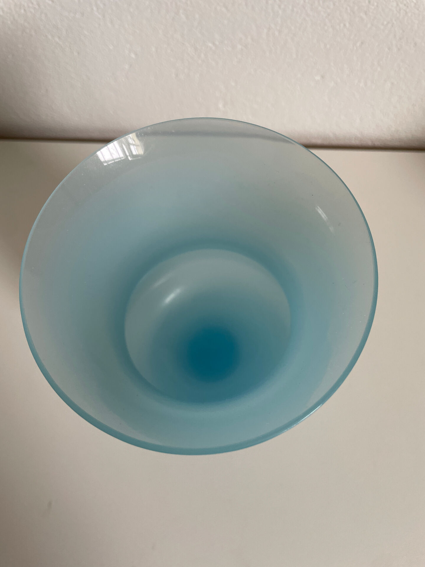 Vase opaline vintage