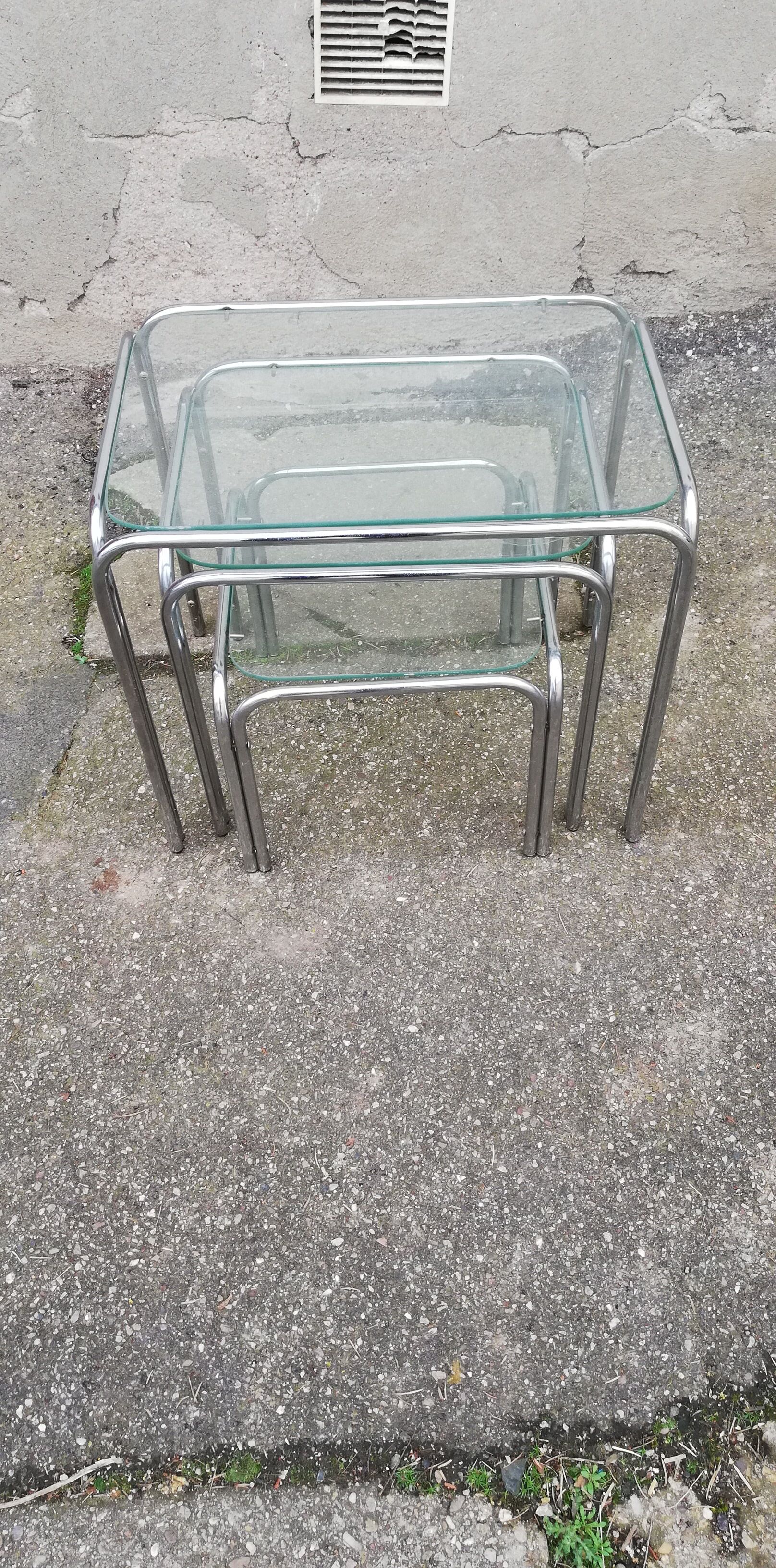 Vintage pull-out coffee tables