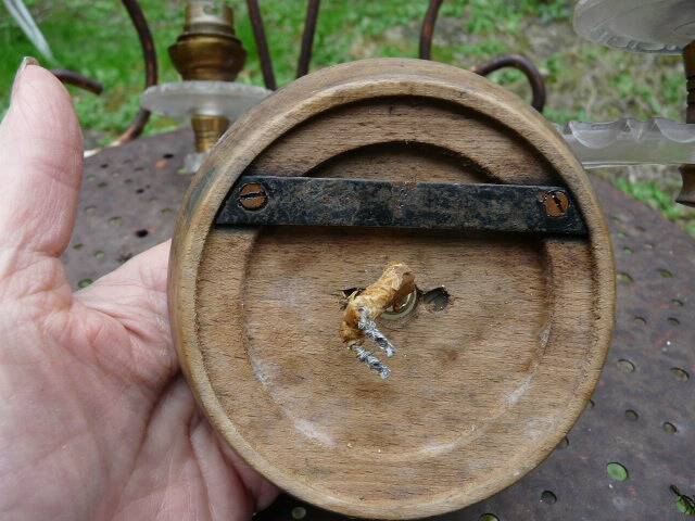 Adjustable double-arm wall light in plexiglass and brass, 1950.