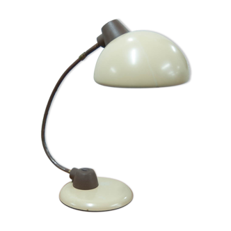 Desk lamp