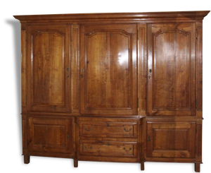 Belle armoire en cerisier