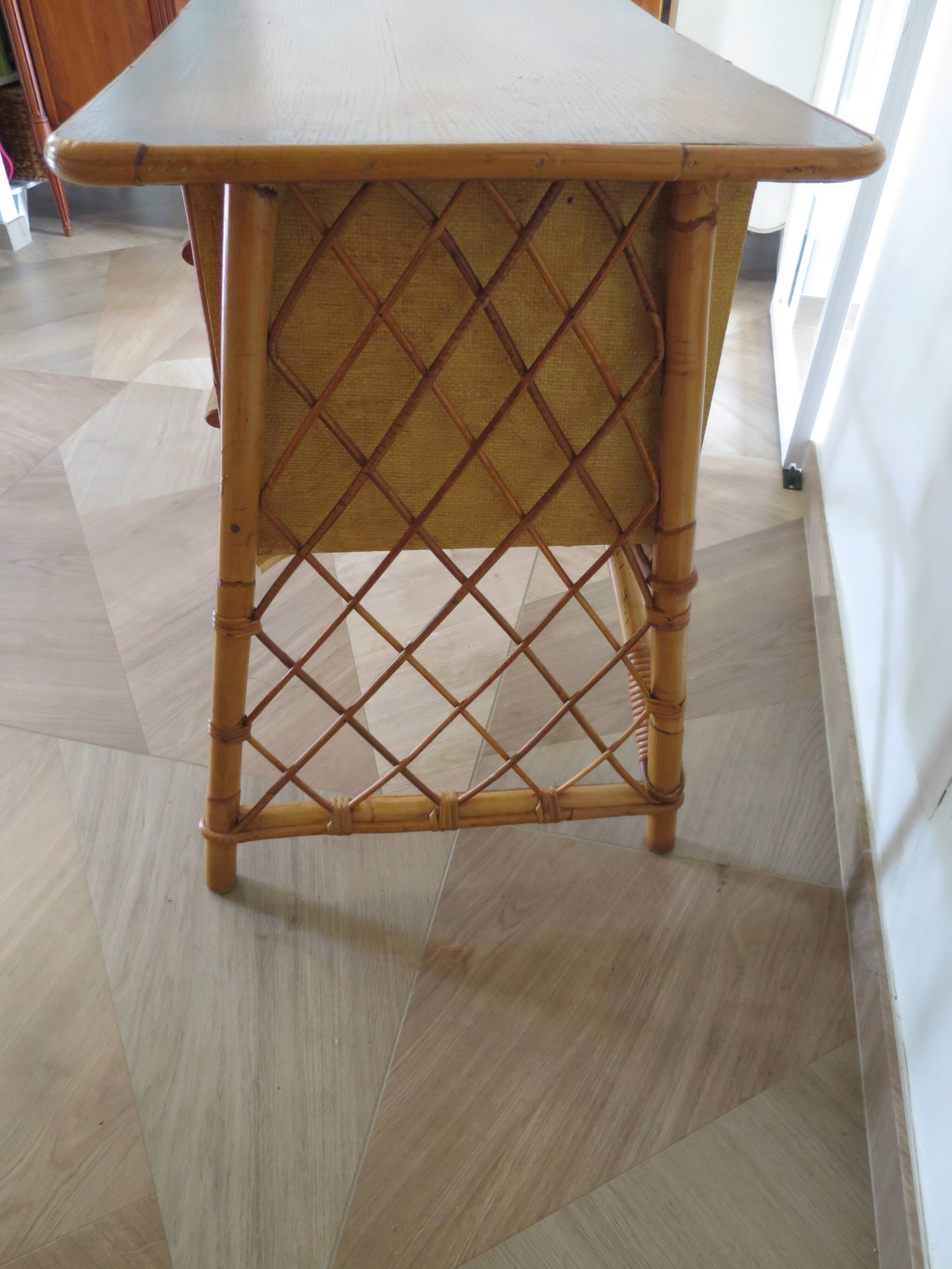 Vintage design - beautiful retro desk in bamboo wood and rattan - 2 drawers - 60s