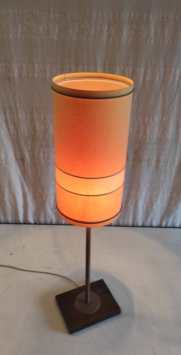 Scandinavian style table lamp in wood and rope - mid 20th century.