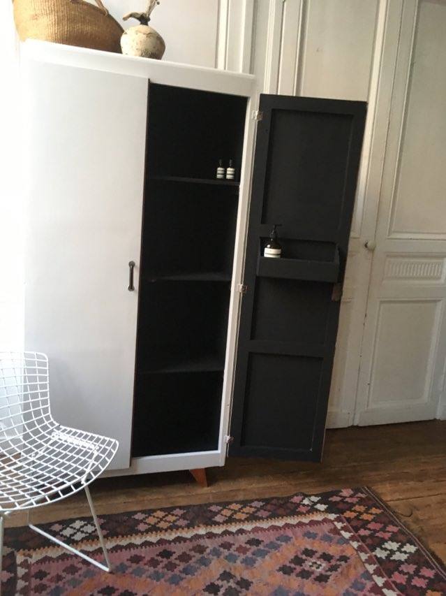 Vintage wardrobe 60'feet compass