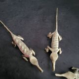 6 vintage knife rests, brass crocodiles, in excellent condition.