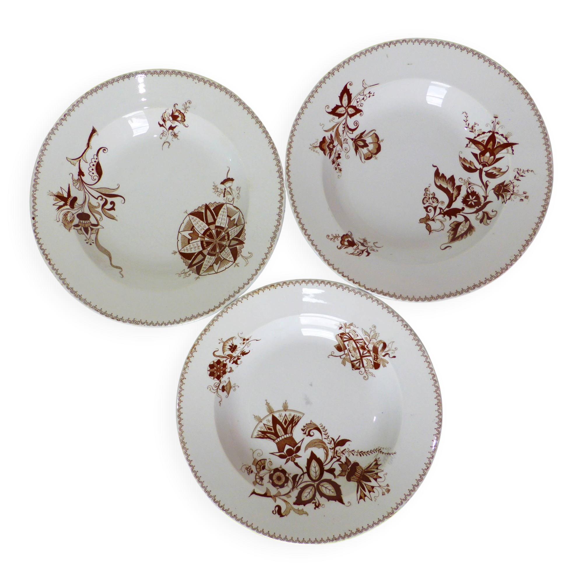 3 deep plates from Sarreguemines, Danish model 210427.