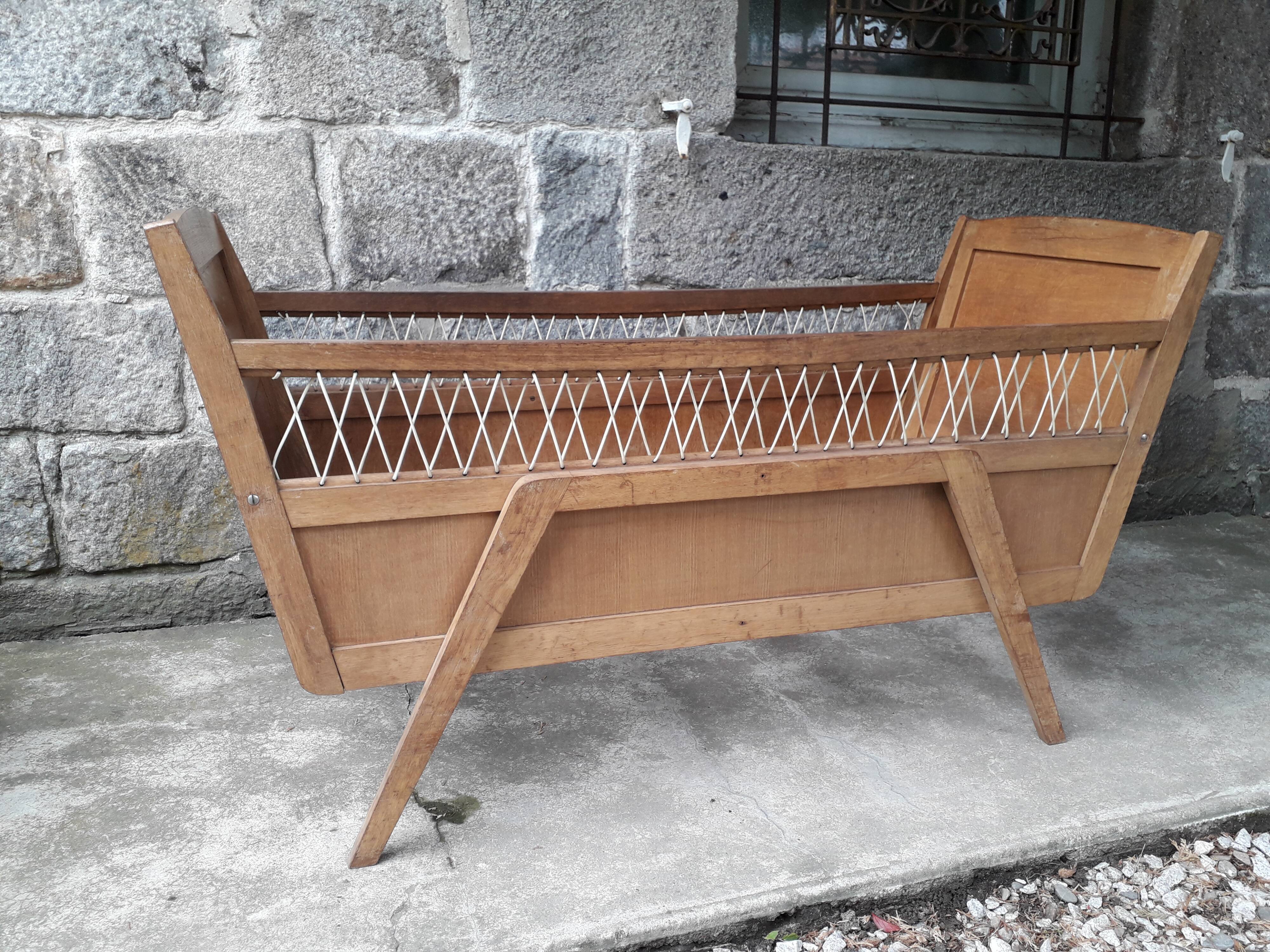 Child bed, compass feet, 50s
