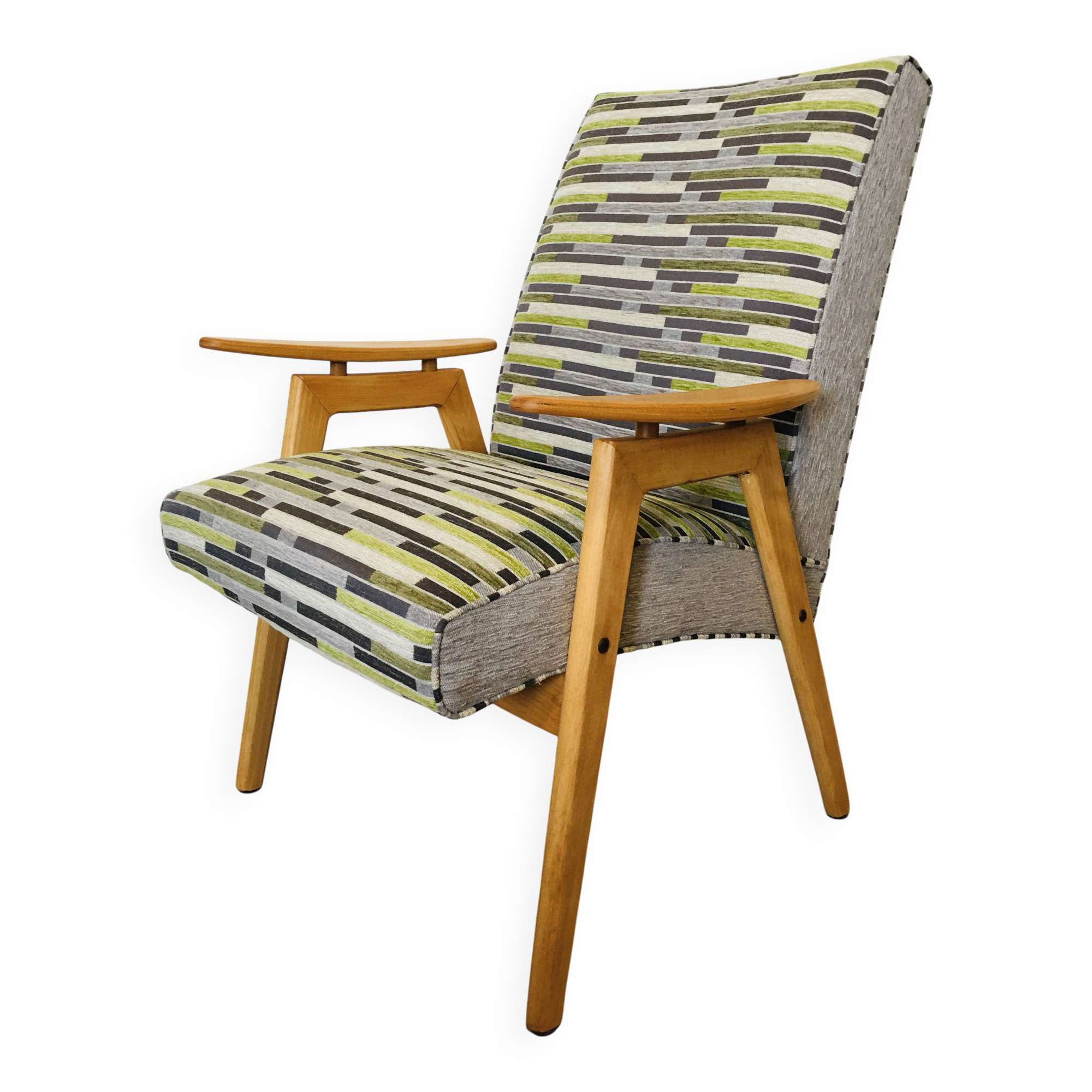 Fully Restored Vintage Armchair by Jaroslav Smidek for Ton, 1960’s