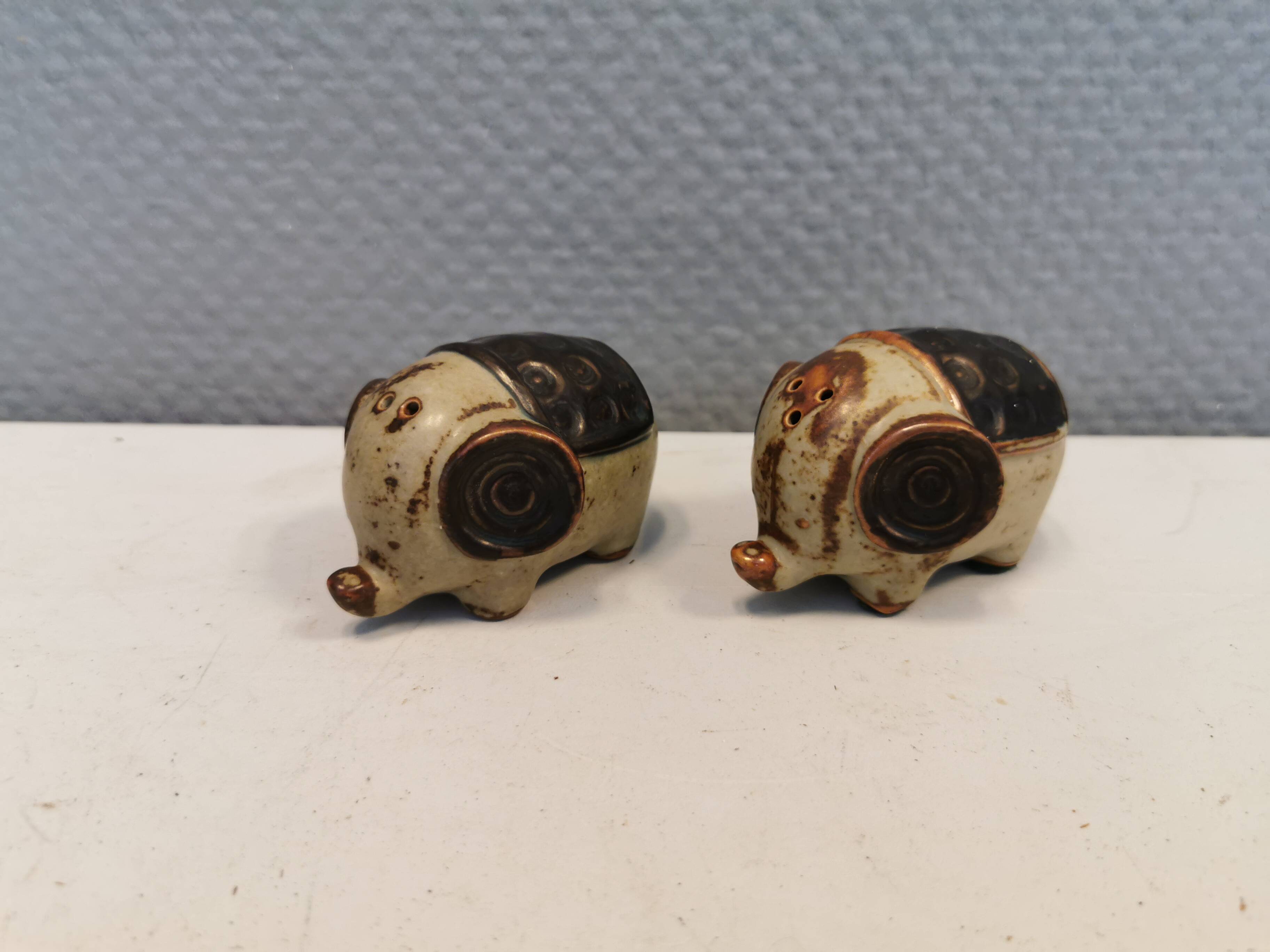 Ceramic elephants as a salt and pepper set made for Danish Søholm 1970-1980s.
