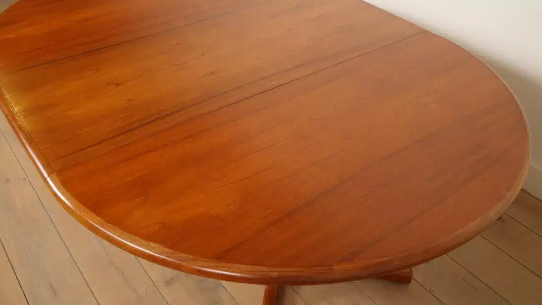 Vintage round dining table | extendable | teak | 121-173 cm
