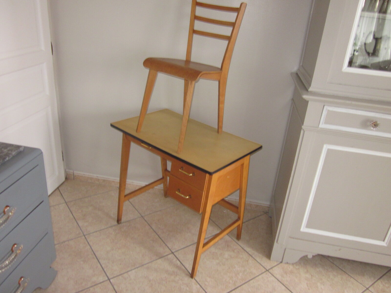 Bureau d'enfant vintage